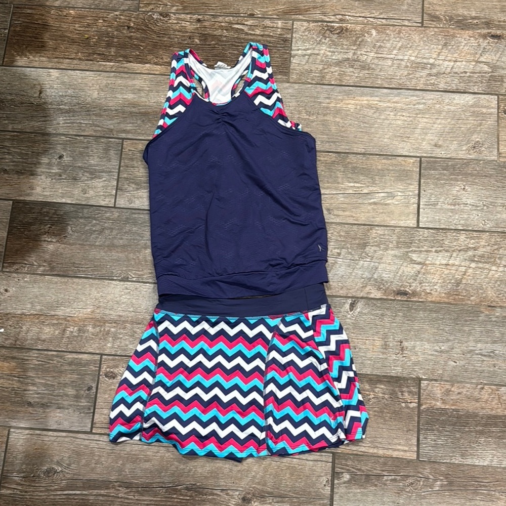 Danskin Multicolor Chevron Activewear Top​